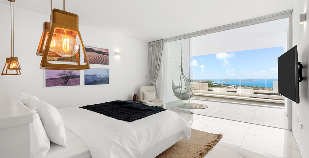 Golden Lotus - The Blossom Villa - Cosy bedroom 3 with breathtaking ocean views